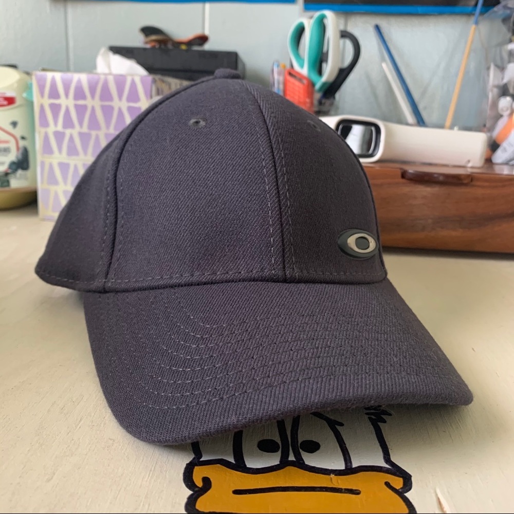Oakley Hat
